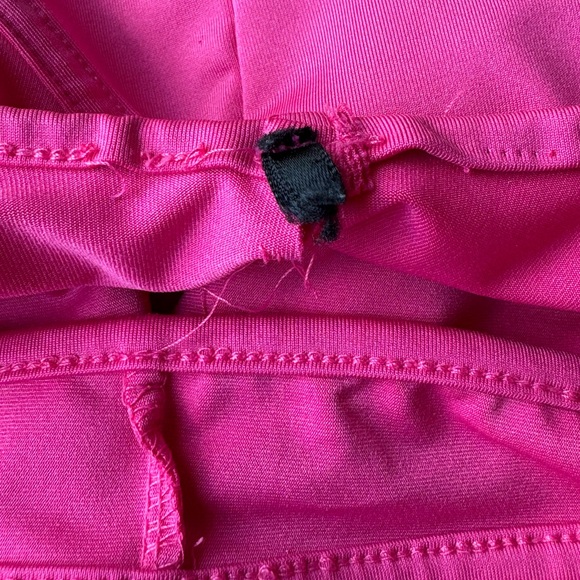 𝐒𝐚𝐢𝐧𝐭𝐬 𝟐𝟏 𝐏𝐢𝐧𝐤 𝐂𝐨𝐫𝐬𝐞𝐭 𝐓𝐨𝐩 - Picture 5 of 5